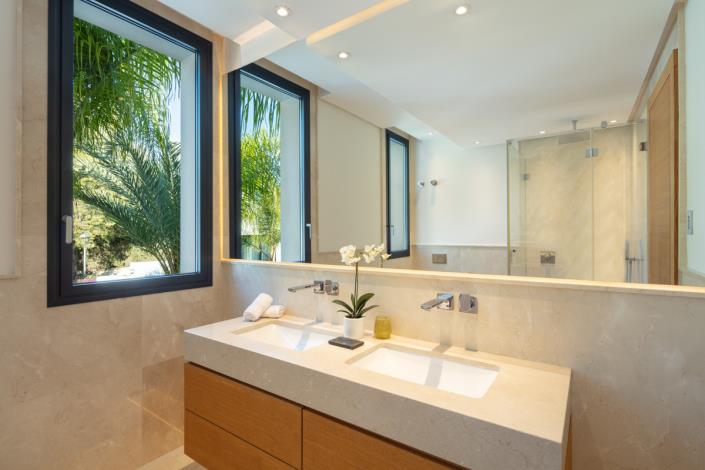 Image No.18-3 Bed Duplex for sale