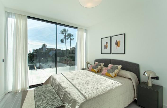 Image No.23-4 Bed Villa / Detached for sale