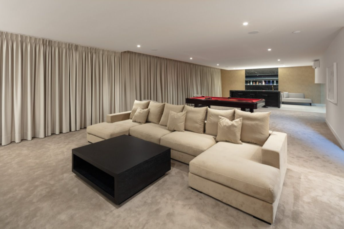 Image No.14-5 Bed Villa / Detached for sale