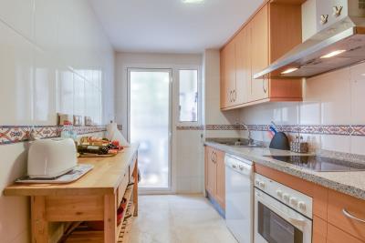 11-20939a0134ad724a8cb2a801094d15a4