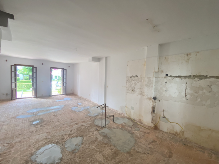 Image No.8-2 Bed Townhouse for sale