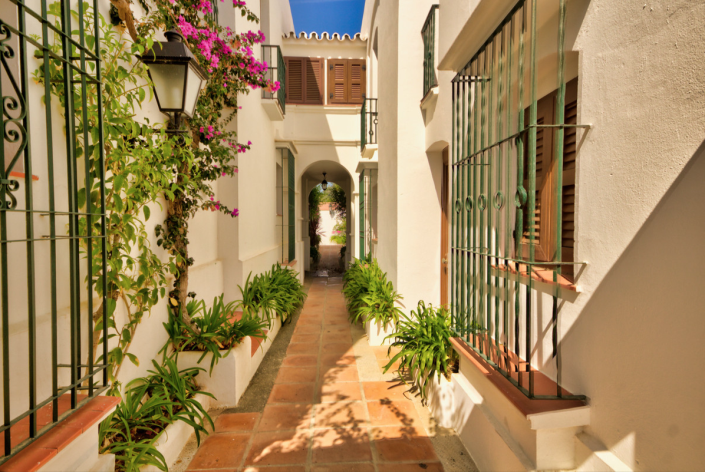 Image No.10-2 Bed Townhouse for sale