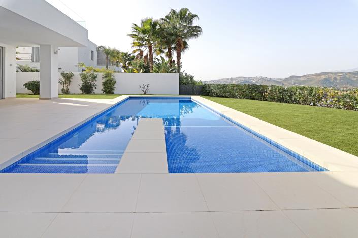 Image No.3-5 Bed Villa for sale