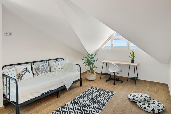 Image No.24-3 Bed Penthouse for sale