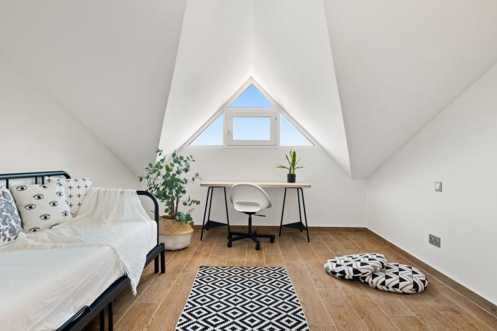 Image No.26-3 Bed Penthouse for sale