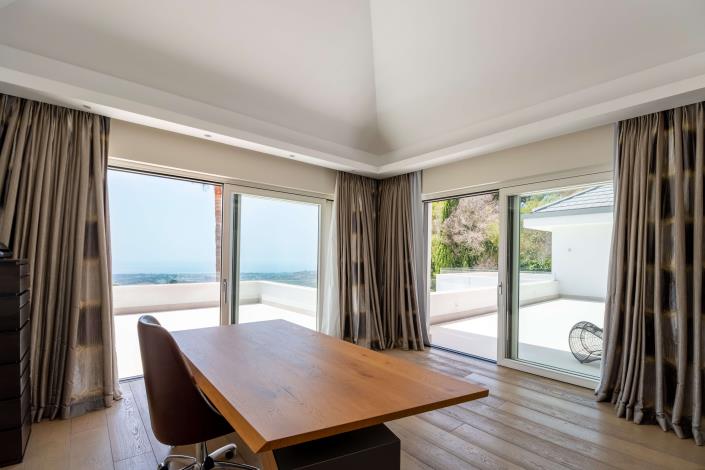 Image No.18-5 Bed Villa for sale