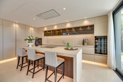 10-bb915d1cb19341576dcdc994b81ab9c5