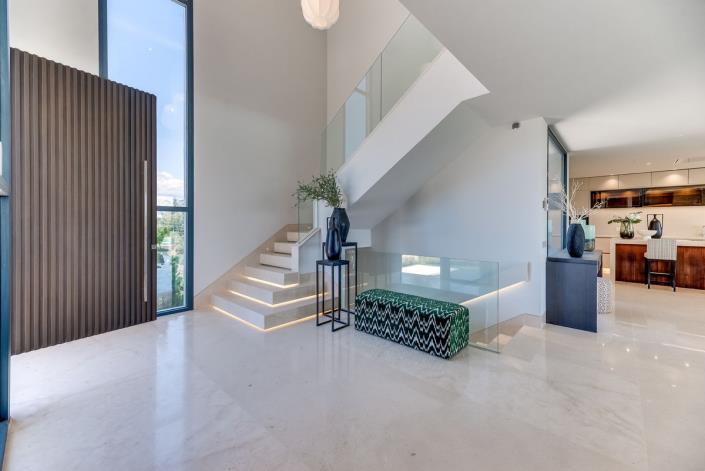 Image No.18-5 Bed Villa for sale