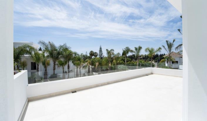 Image No.15-Villa for sale