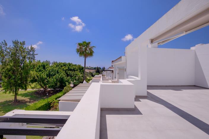 Image No.17-3 Bed Townhouse for sale