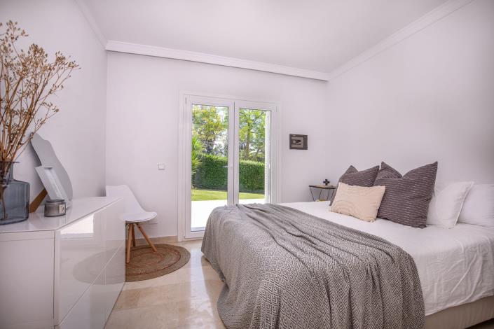 Image No.21-3 Bed Townhouse for sale