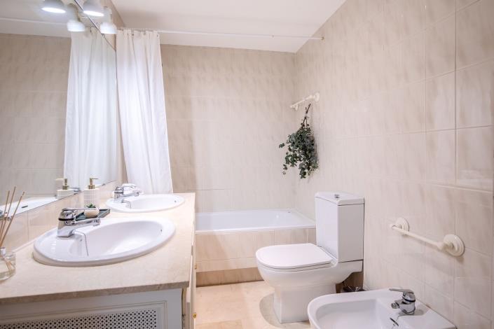 Image No.23-3 Bed Townhouse for sale