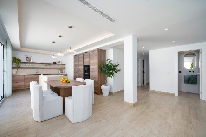 Image No.13-4 Bed Villa / Detached for sale