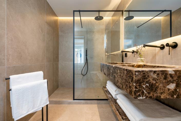 Image No.49-4 Bed Villa / Detached for sale