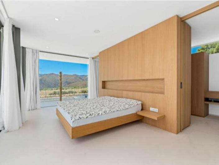 Image No.11-4 Bed Villa for sale