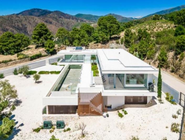 Image No.30-4 Bed Villa for sale