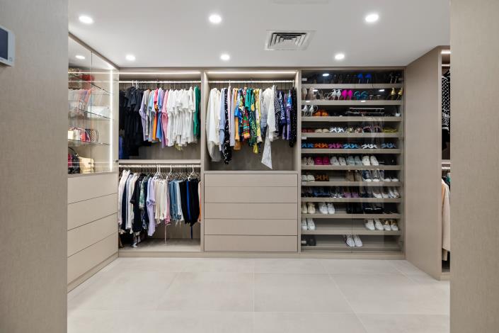 Image No.19-7 Bed Apartment for sale