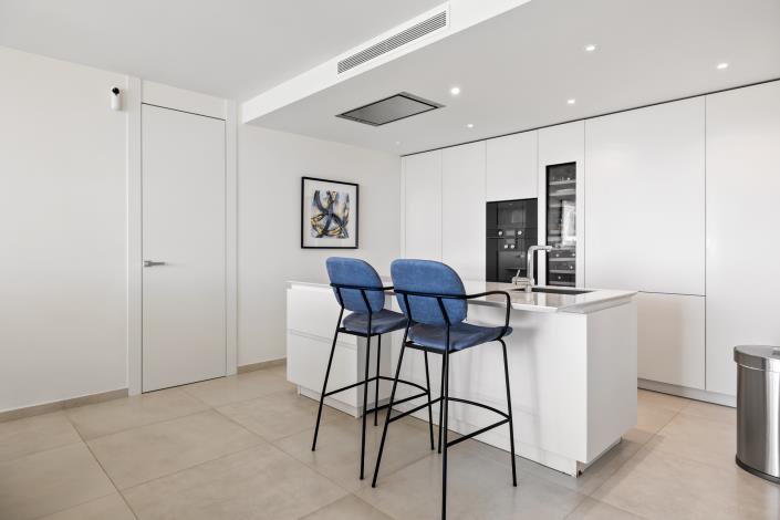 Image No.14-7 Bed Apartment for sale