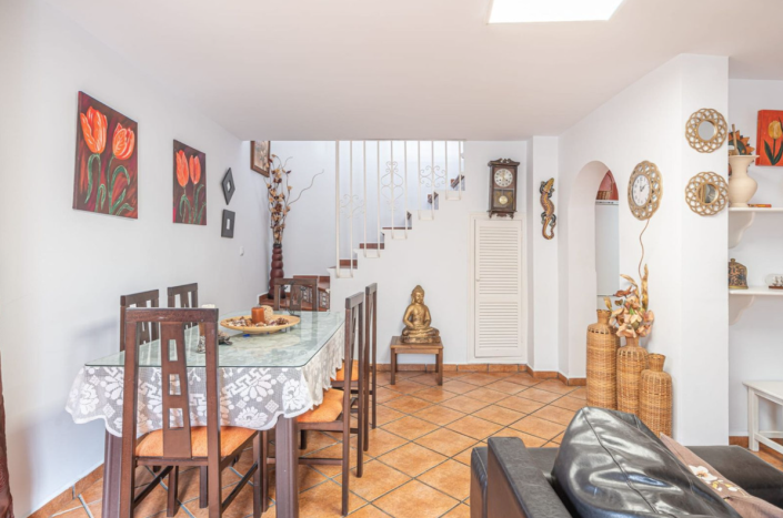 Image No.7-5 Bed Townhouse for sale