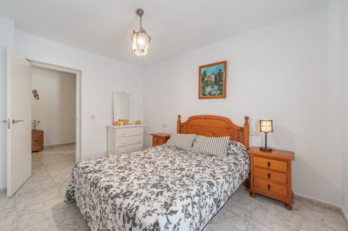 Image No.10-5 Bed Townhouse for sale