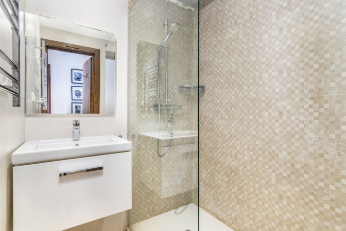 Image No.9-4 Bed Villa / Detached for sale