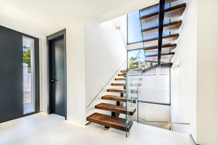 Image No.14-Villa de 5 chambres à vendre à Nueva Andalucia