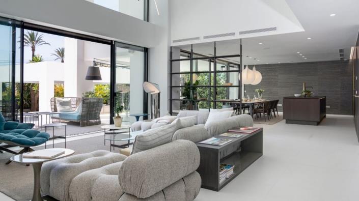 Image No.4-6 Bed Villa for sale