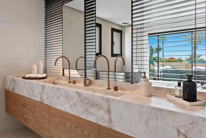 Image No.21-3 Bed Apartment for sale