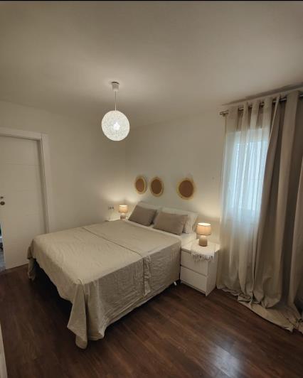 Image No.11-3 Bed Townhouse for sale