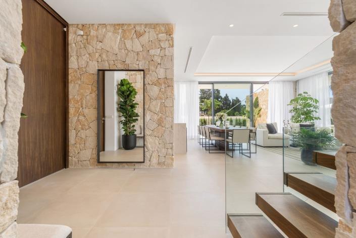 Image No.8-6 Bed Villa for sale