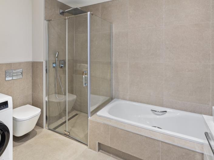 Image No.17-5 Bed Apartment for sale