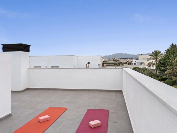 Image No.19-5 Bed Apartment for sale