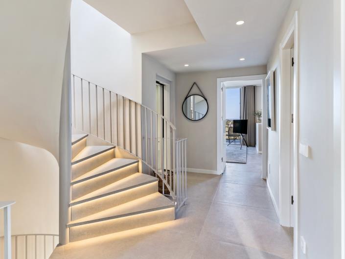 Image No.17-4 Bed Townhouse for sale