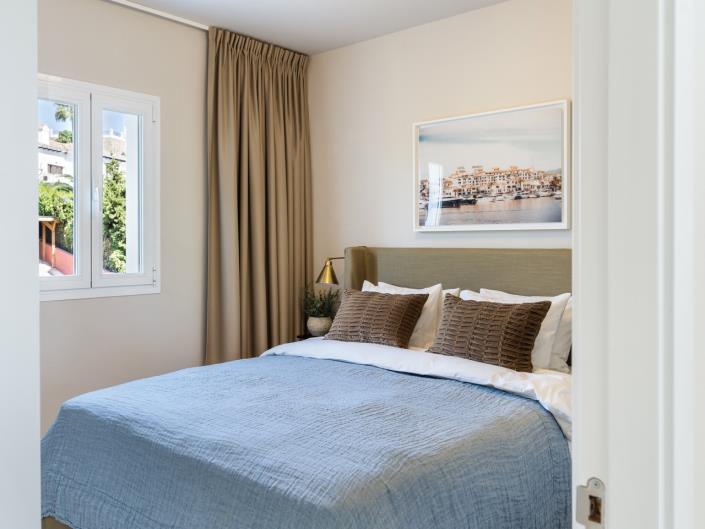 Image No.25-4 Bed Townhouse for sale