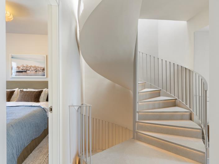 Image No.26-4 Bed Townhouse for sale