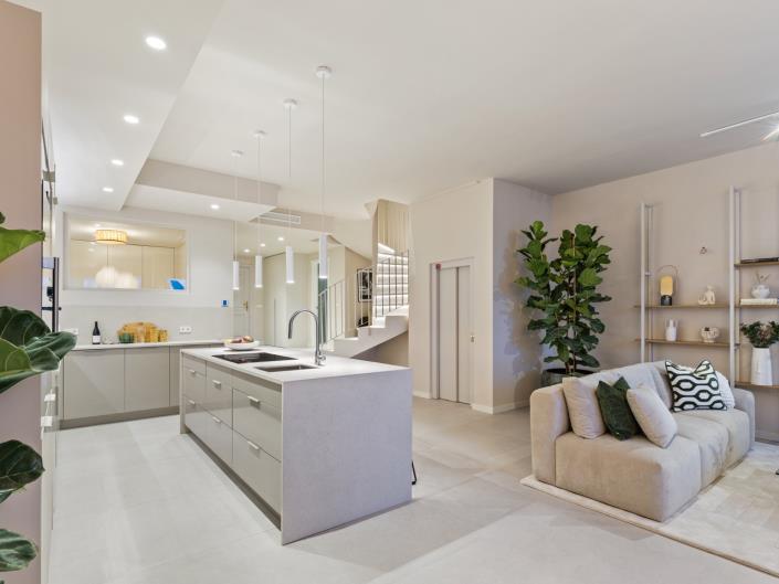 Image No.11-4 Bed Townhouse for sale