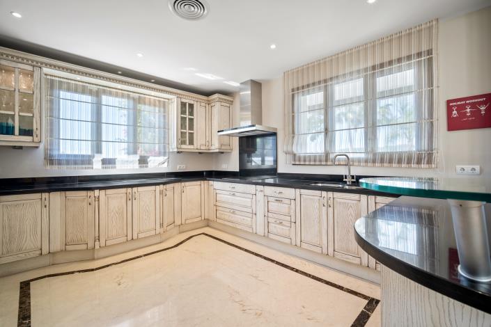 Image No.11-Villa de 6 chambres à vendre à Benahavis