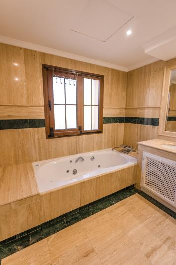 Image No.26-4 Bed Villa for sale