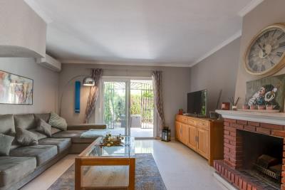 8-e64a9055bba3e77ac8aca3b893cdf826