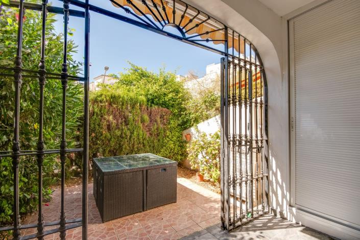 Image No.15-2 Bed Townhouse for sale