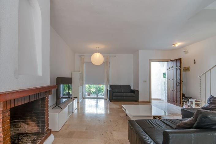 Image No.6-3 Bed Townhouse for sale