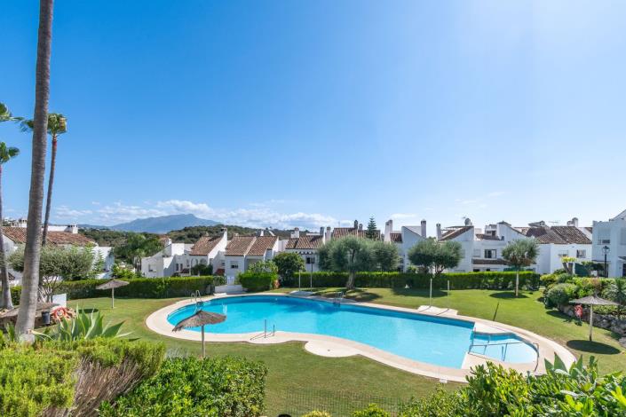 Image No.19-3 Bed Townhouse for sale