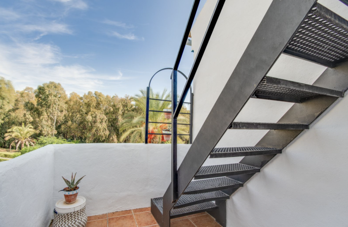 Image No.2-3 Bed Townhouse for sale