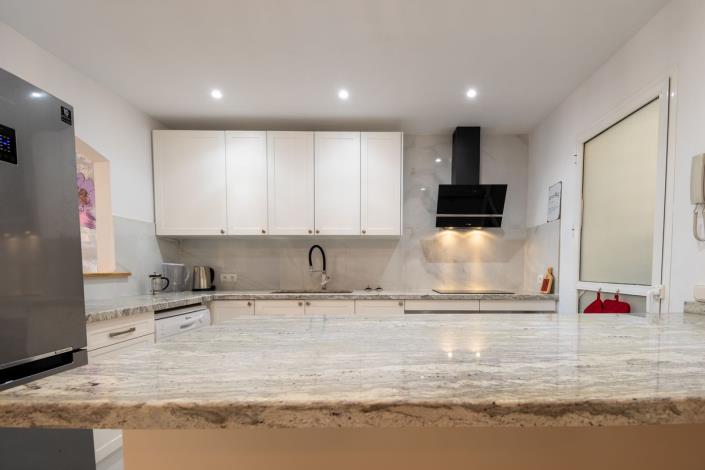 Image No.9-3 Bed Townhouse for sale