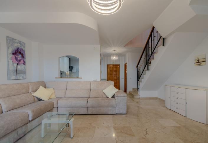 Image No.14-3 Bed Townhouse for sale