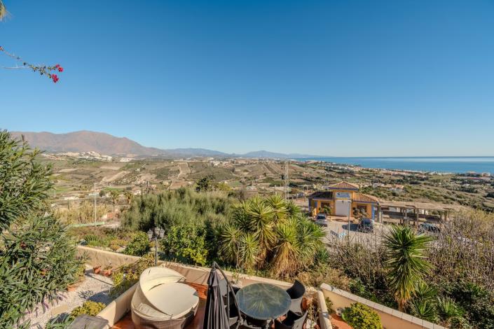 Image No.24-3 Bed Townhouse for sale