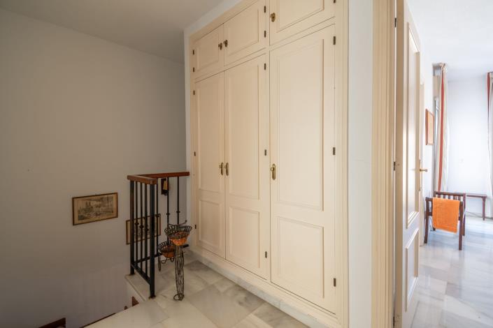 Image No.19-3 Bed Townhouse for sale