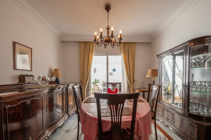 Image No.26-3 Bed Townhouse for sale