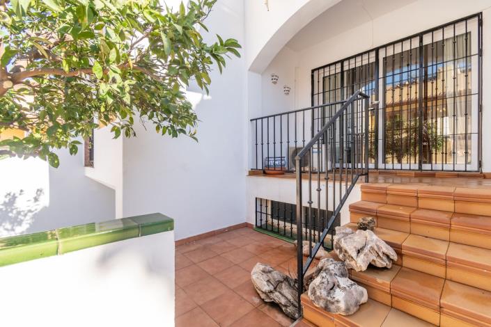 Image No.32-3 Bed Townhouse for sale