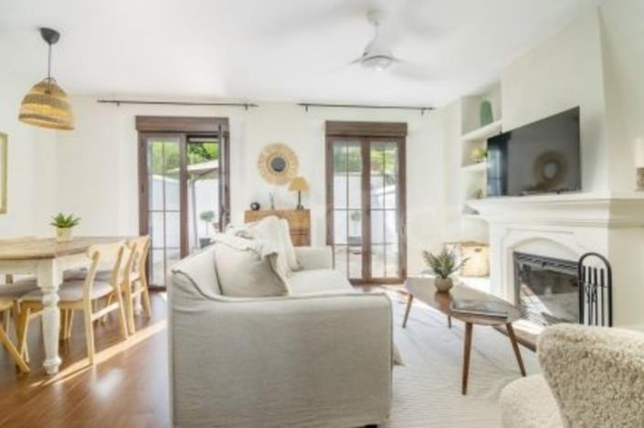 Image No.3-2 Bed Townhouse for sale